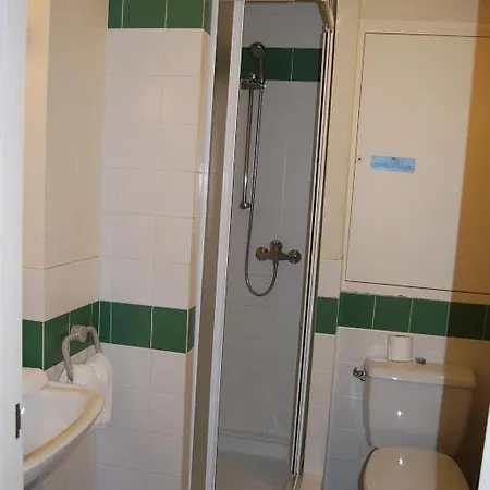 Hotel Le Terminus Des Pelerins 2*