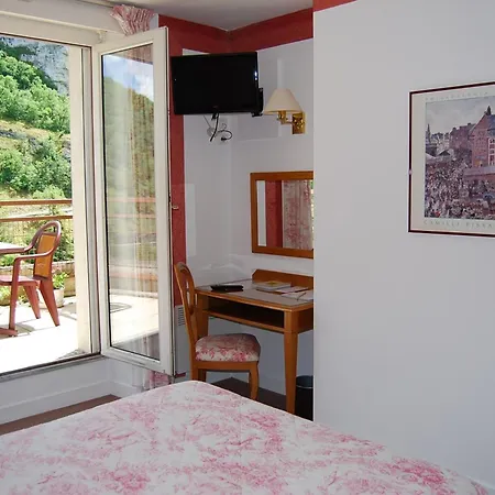 Hotel Le Terminus Des Pelerins 2*