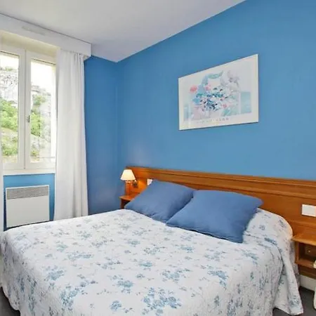 Hotel Le Terminus Des Pelerins 2*