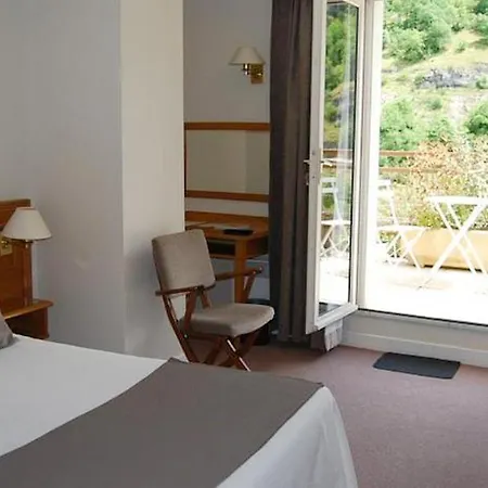 Hotel Le Terminus Des Pelerins 2*