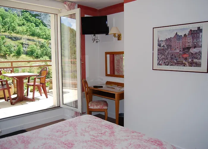 Hotel Le Terminus Des Pelerins 2*