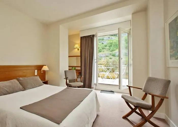 Hotel Le Terminus Des Pelerins 2*