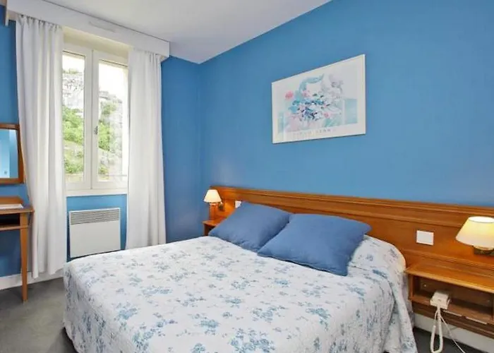 Hotel Le Terminus Des Pelerins 2*